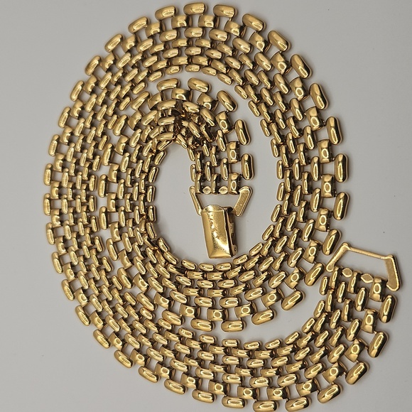 Luxurious Vintage Gold Plated Necklace - Picture 6 of 12